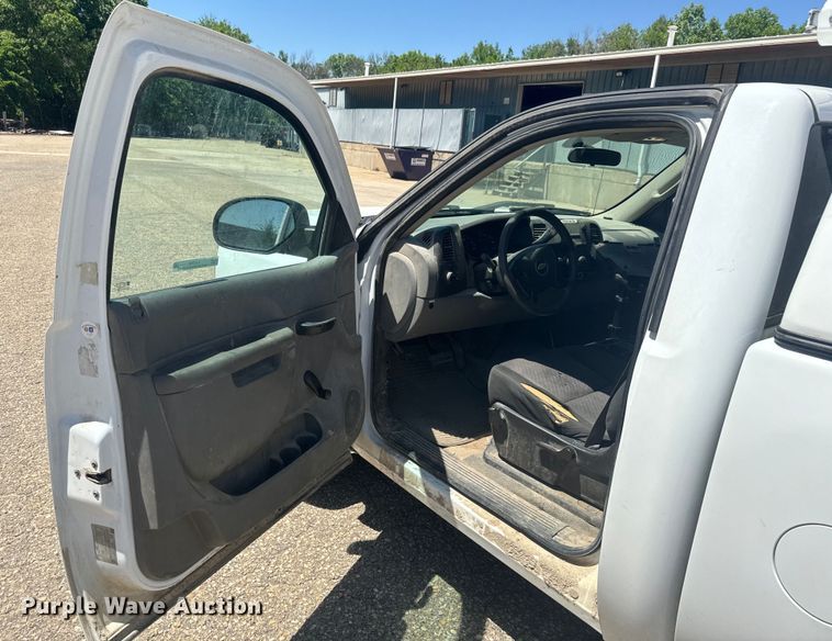 image for item EJ2788 2013 Chevrolet  Silverado 1500 pickup truck