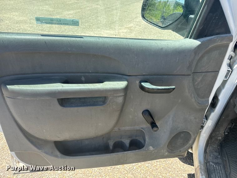 image for item EJ2788 2013 Chevrolet  Silverado 1500 pickup truck