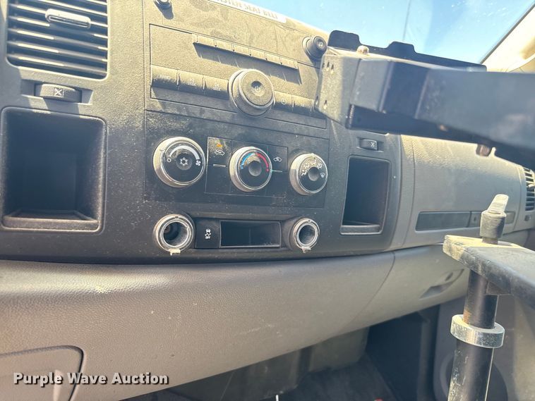 image for item EJ2788 2013 Chevrolet  Silverado 1500 pickup truck
