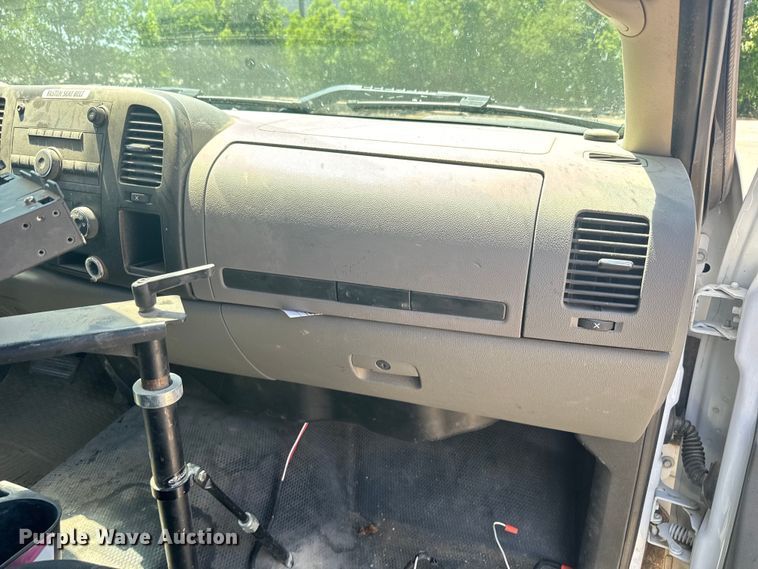 image for item EJ2788 2013 Chevrolet  Silverado 1500 pickup truck