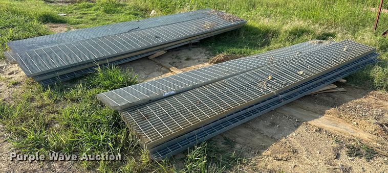 image for item EJ4422 Grates