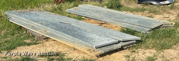 image for item EJ4422 Grates