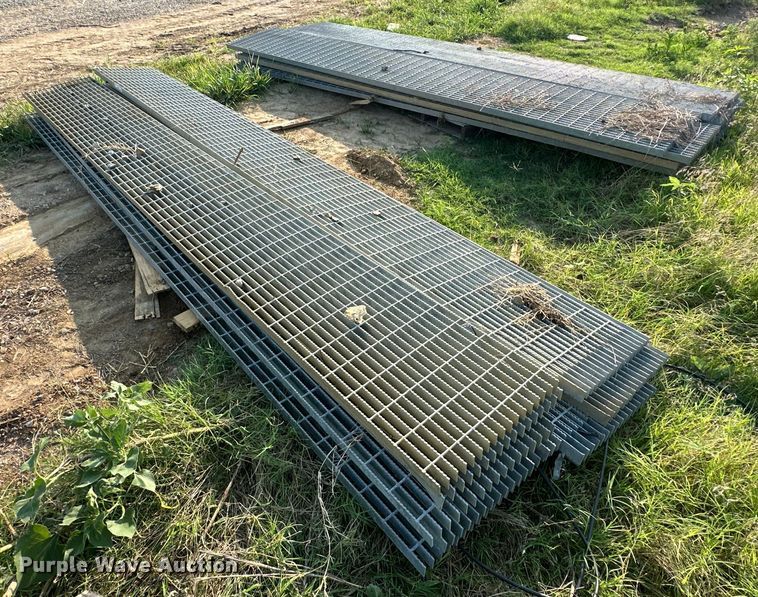 image for item EJ4422 Grates