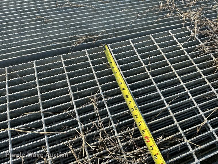 image for item EJ4422 Grates