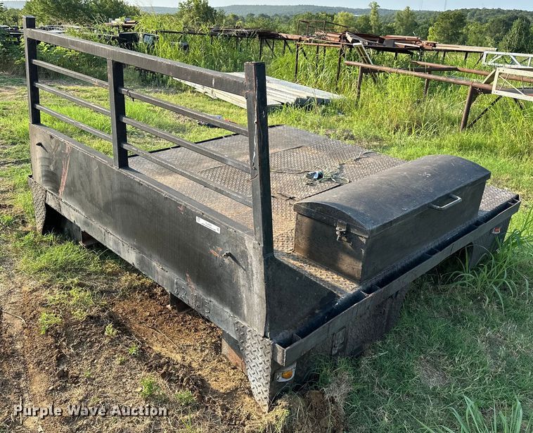image for item EJ4423 Truck bed flat bed 