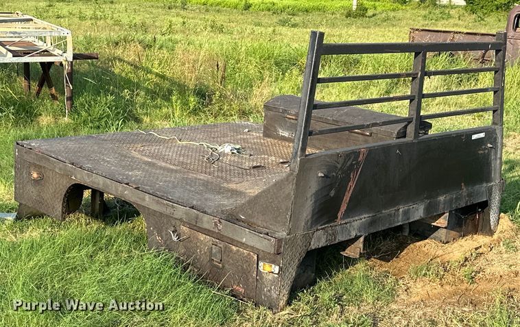 image for item EJ4423 Truck bed flat bed 