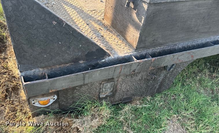 image for item EJ4423 Truck bed flat bed 