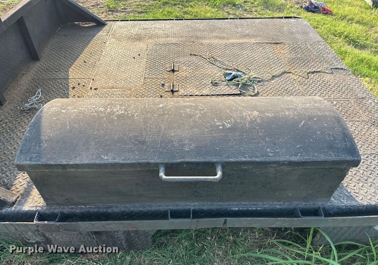 image for item EJ4423 Truck bed flat bed 