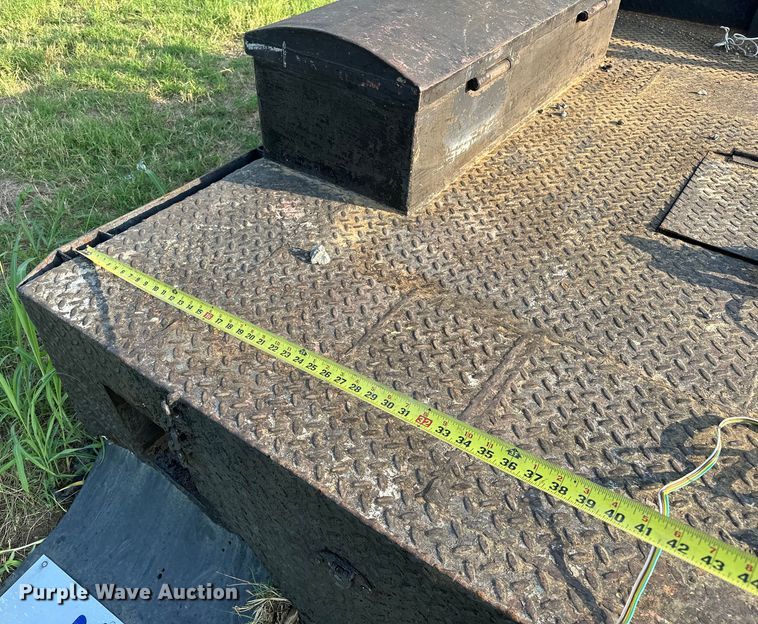 image for item EJ4423 Truck bed flat bed 