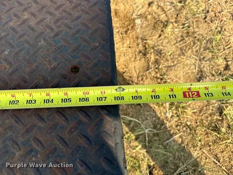 image for item EJ4424 Flatbed truck bed