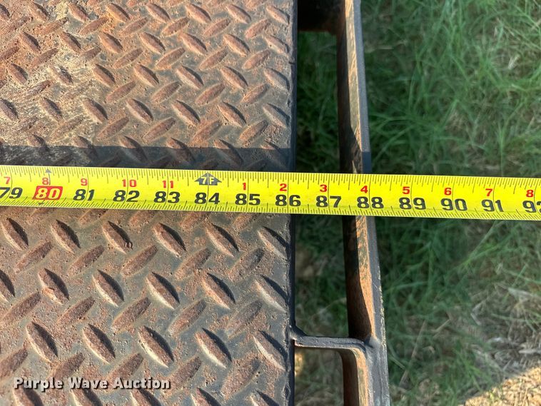 image for item EJ4424 Flatbed truck bed