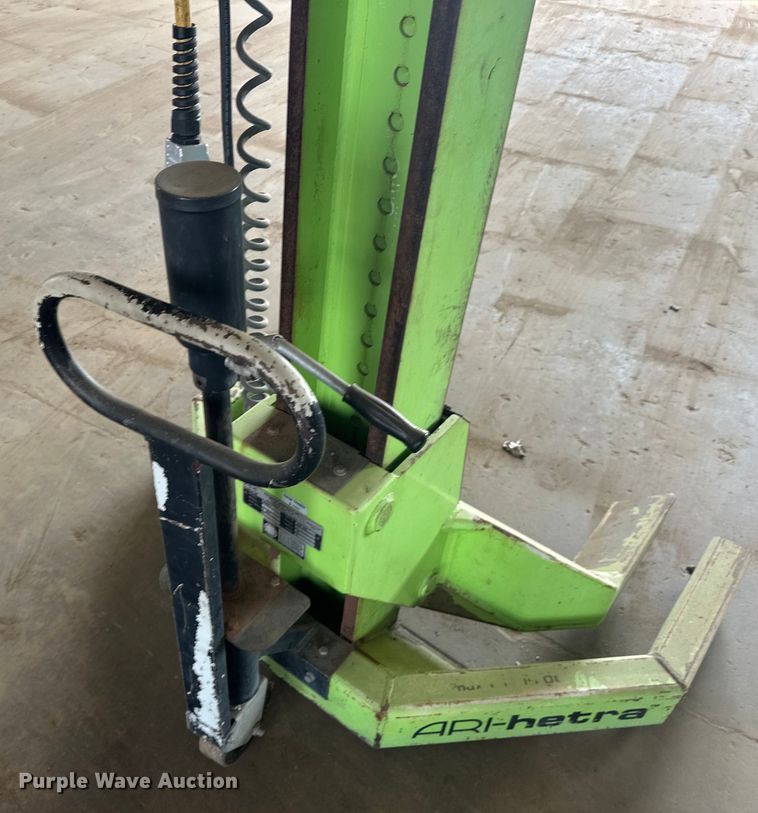 image for item EJ4428 (4) Automotive Resources ARI-hetra HDML-8 mobile lift 