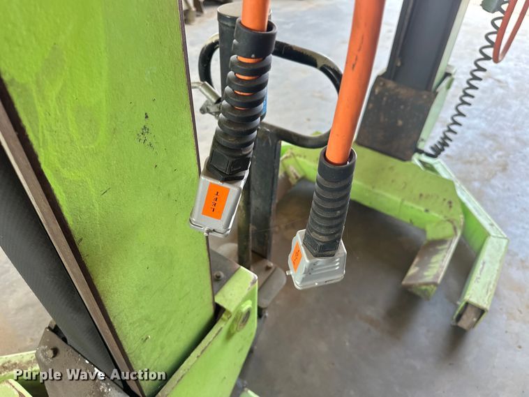 image for item EJ4428 (4) Automotive Resources ARI-hetra HDML-8 mobile lift 