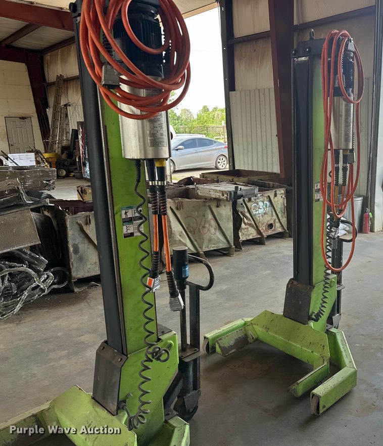 image for item EJ4428 (4) Automotive Resources ARI-hetra HDML-8 mobile lift 