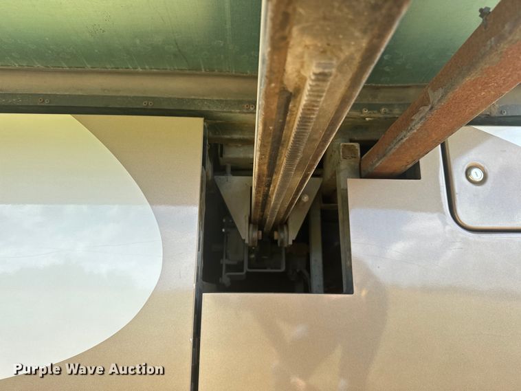 image for item EJ4439 2012 Winnebago  Journey  RV