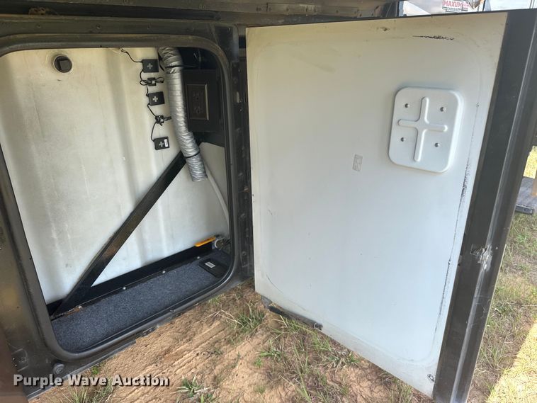 image for item EJ4439 2012 Winnebago  Journey  RV