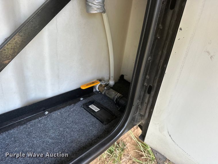 image for item EJ4439 2012 Winnebago  Journey  RV