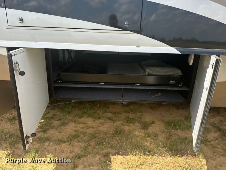 image for item EJ4439 2012 Winnebago  Journey  RV