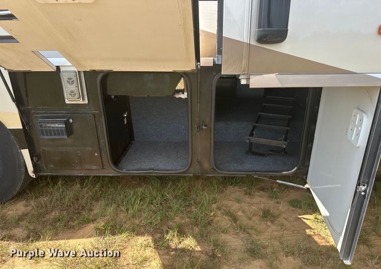 image for item EJ4439 2012 Winnebago  Journey  RV