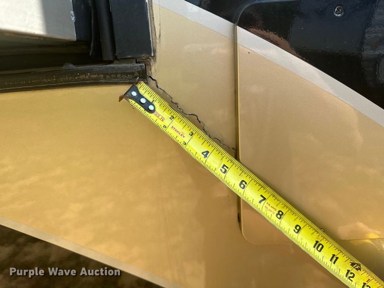 image for item EJ4439 2012 Winnebago  Journey  RV