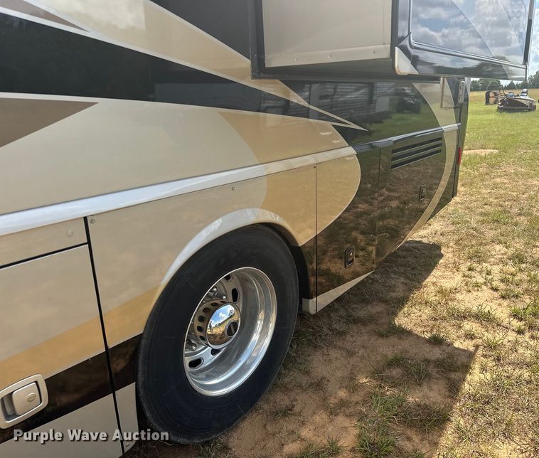 image for item EJ4439 2012 Winnebago  Journey  RV