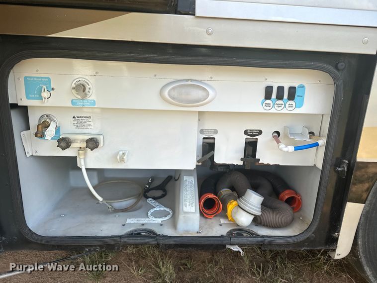 image for item EJ4439 2012 Winnebago  Journey  RV