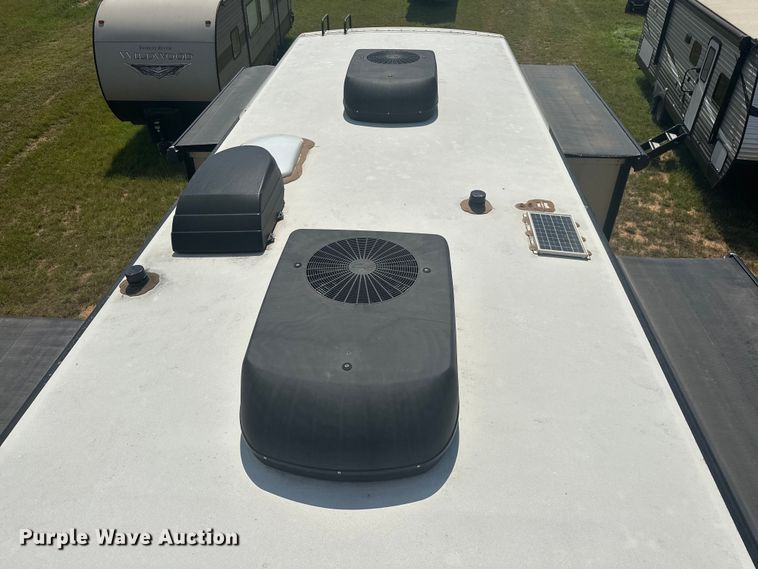 image for item EJ4439 2012 Winnebago  Journey  RV