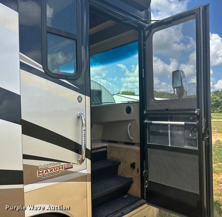 image for item EJ4439 2012 Winnebago  Journey  RV