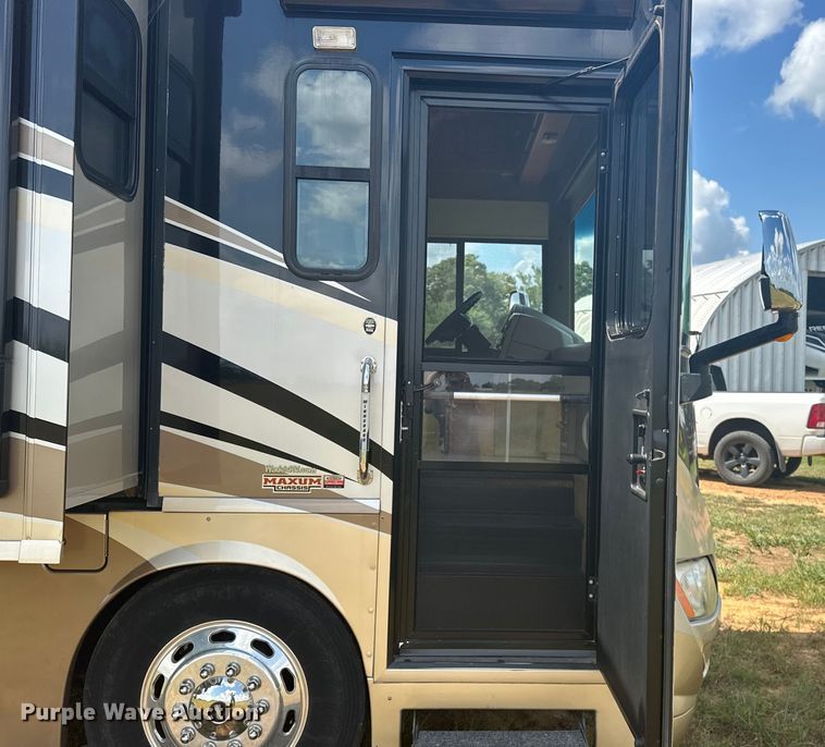 image for item EJ4439 2012 Winnebago  Journey  RV