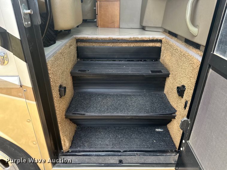 image for item EJ4439 2012 Winnebago  Journey  RV