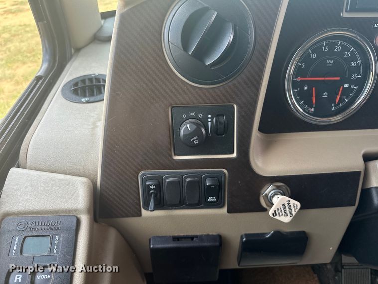 image for item EJ4439 2012 Winnebago  Journey  RV