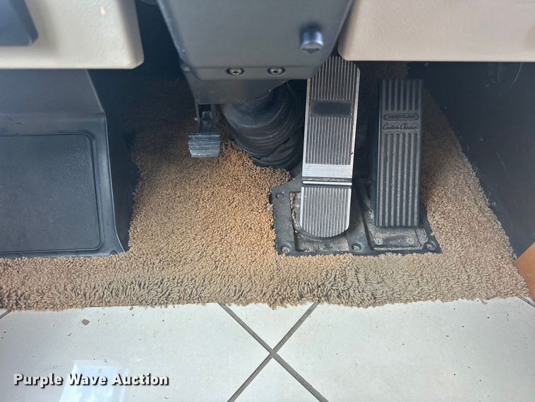 image for item EJ4439 2012 Winnebago  Journey  RV