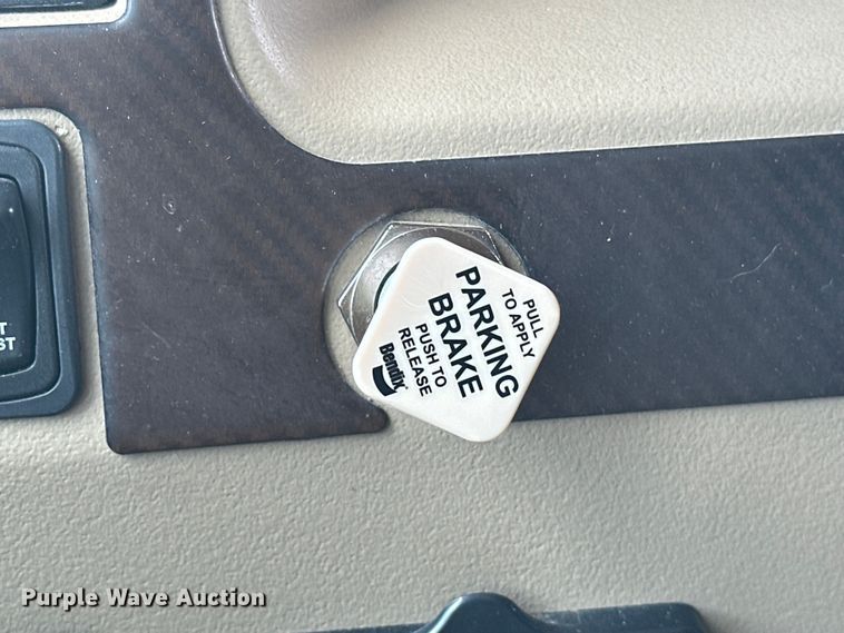 image for item EJ4439 2012 Winnebago  Journey  RV