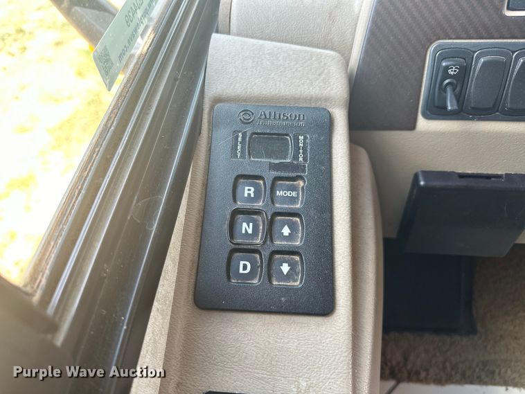 image for item EJ4439 2012 Winnebago  Journey  RV