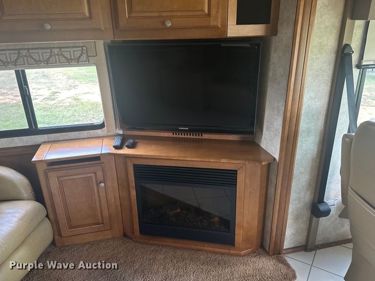 image for item EJ4439 2012 Winnebago  Journey  RV