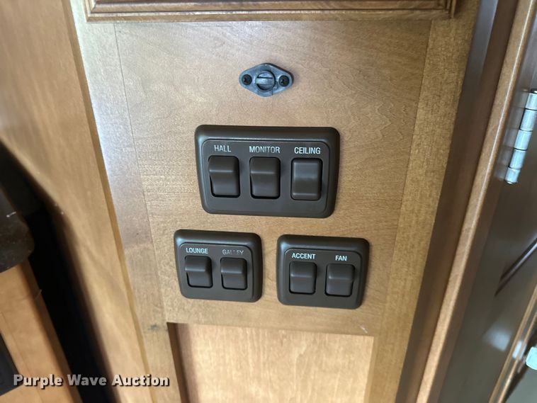 image for item EJ4439 2012 Winnebago  Journey  RV