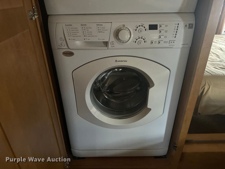 image for item EJ4439 2012 Winnebago  Journey  RV