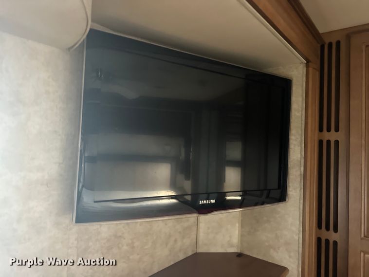 image for item EJ4439 2012 Winnebago  Journey  RV