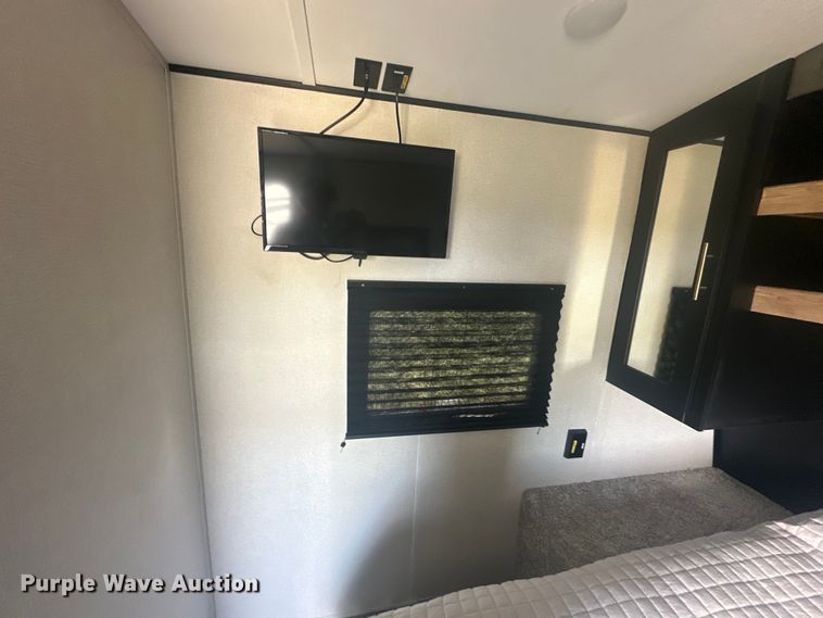 image for item EJ4443 2022 Keystone  Springdale SG202RD22  camper