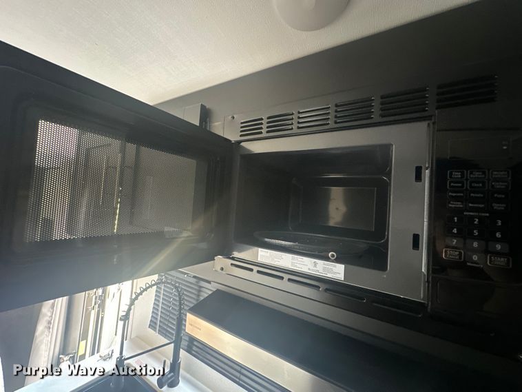 image for item EJ4443 2022 Keystone  Springdale SG202RD22  camper