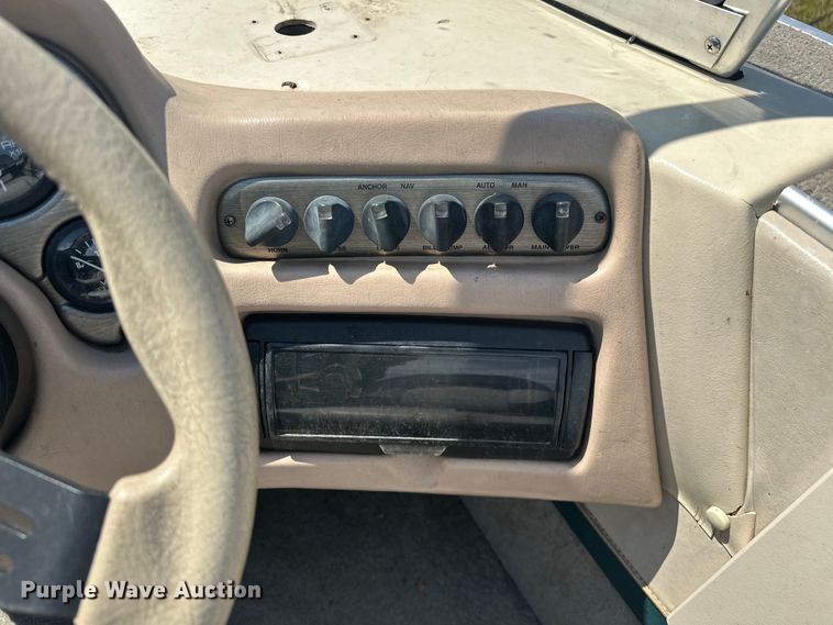 image for item EJ4444 1999 Alumacraft  TS175 boat