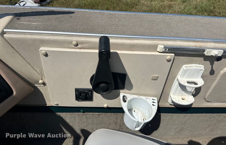 image for item EJ4444 1999 Alumacraft  TS175 boat