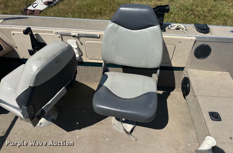 image for item EJ4444 1999 Alumacraft  TS175 boat