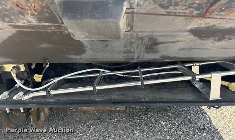 image for item EJ4448 1994 Winnebago  Vectra RV