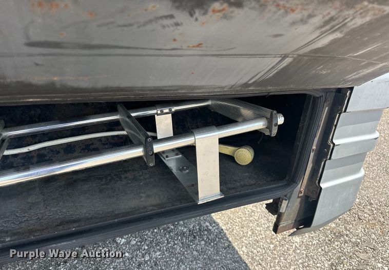 image for item EJ4448 1994 Winnebago  Vectra RV