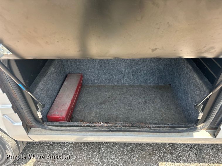 image for item EJ4448 1994 Winnebago  Vectra RV