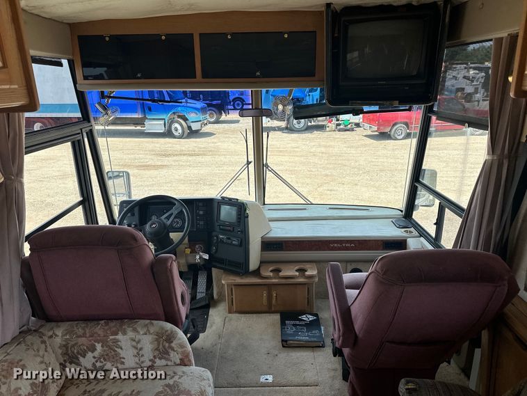 image for item EJ4448 1994 Winnebago  Vectra RV