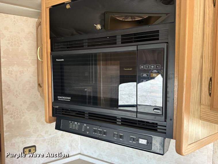 image for item EJ4448 1994 Winnebago  Vectra RV