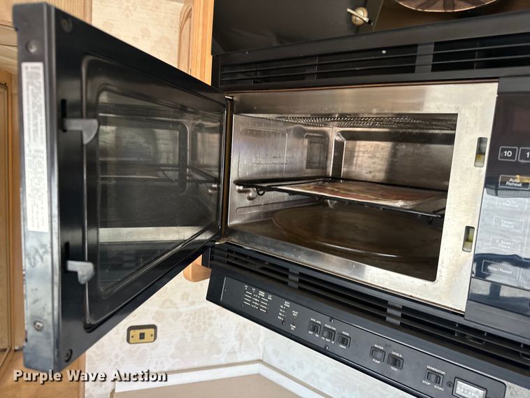 image for item EJ4448 1994 Winnebago  Vectra RV