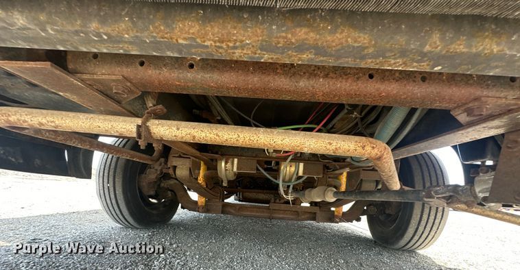 image for item EJ4448 1994 Winnebago  Vectra RV